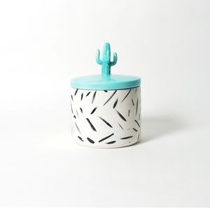 NWT imm Desert Oasis Cactus Black & White Canister with Green Cactus top